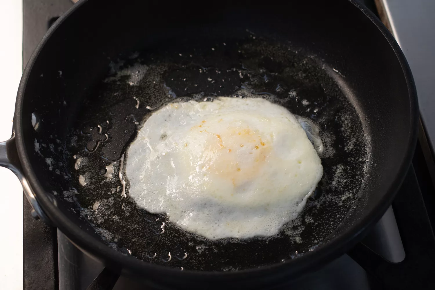 Ovo virado com a clara firme