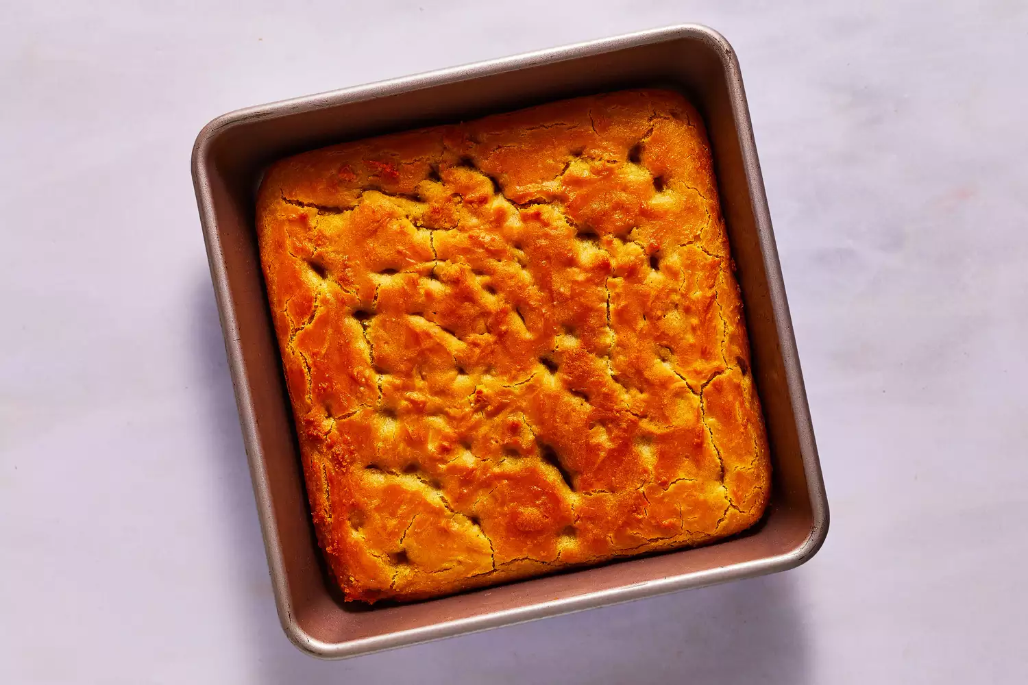 focaccia assada sem glúten na forma