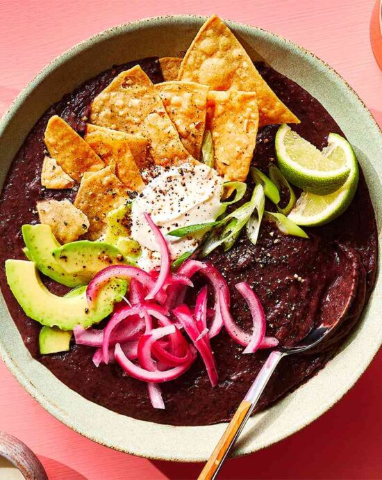 Receita de Sopa de Feijão Preto na Instant Pot.