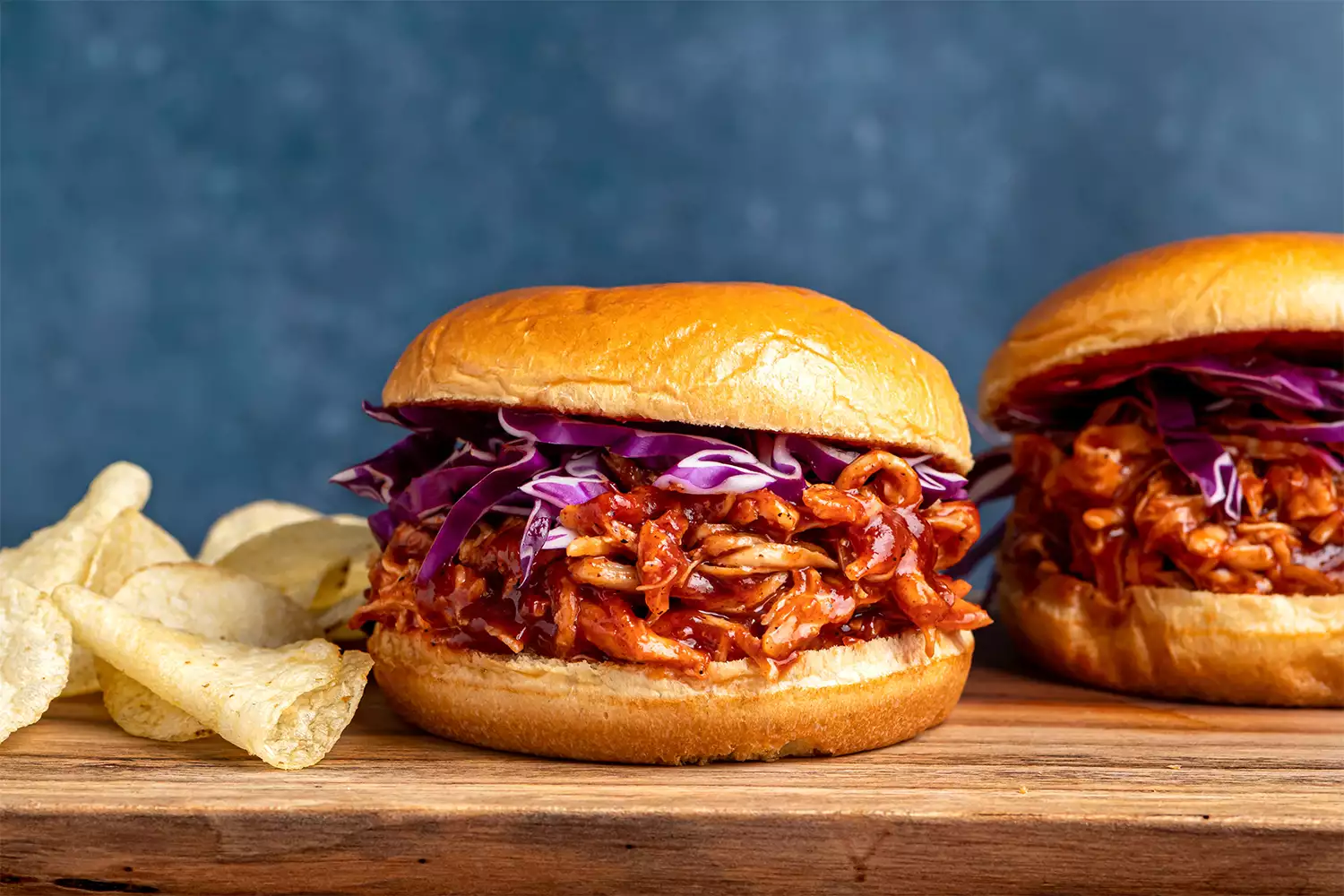 Sanduíches de frango desfiado