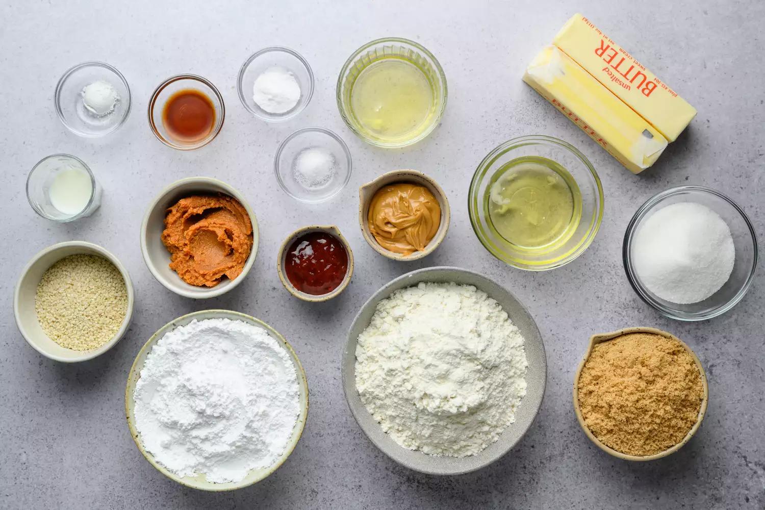 ingredientes de biscoito de manteiga de amendoim e geléia reunidos