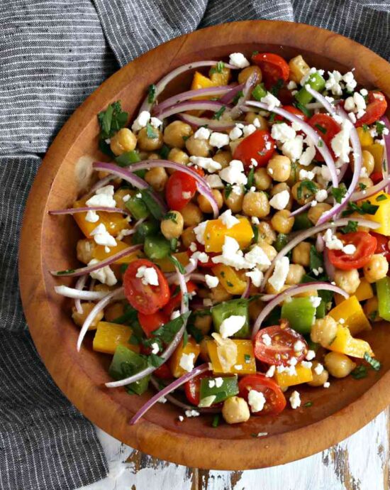 Receita de Salada Mediterrânea de Grão-de-Bico