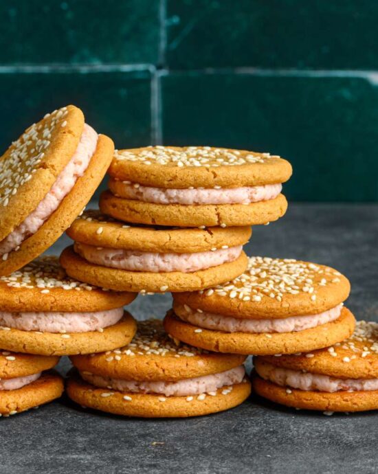 Sanduíches de Cookies de Manteiga de Amendoim e Geléia