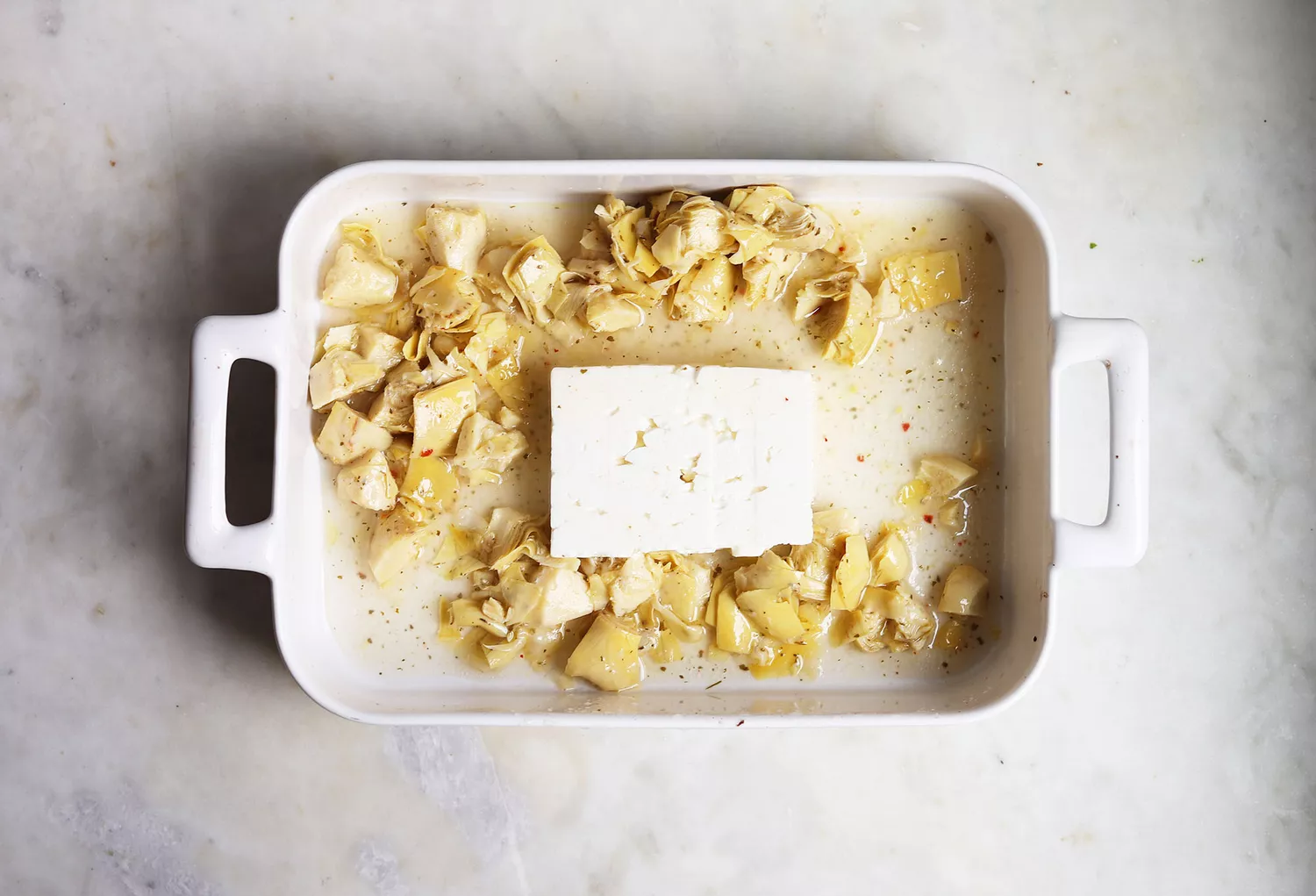 corações de alcachofra e queijo feta