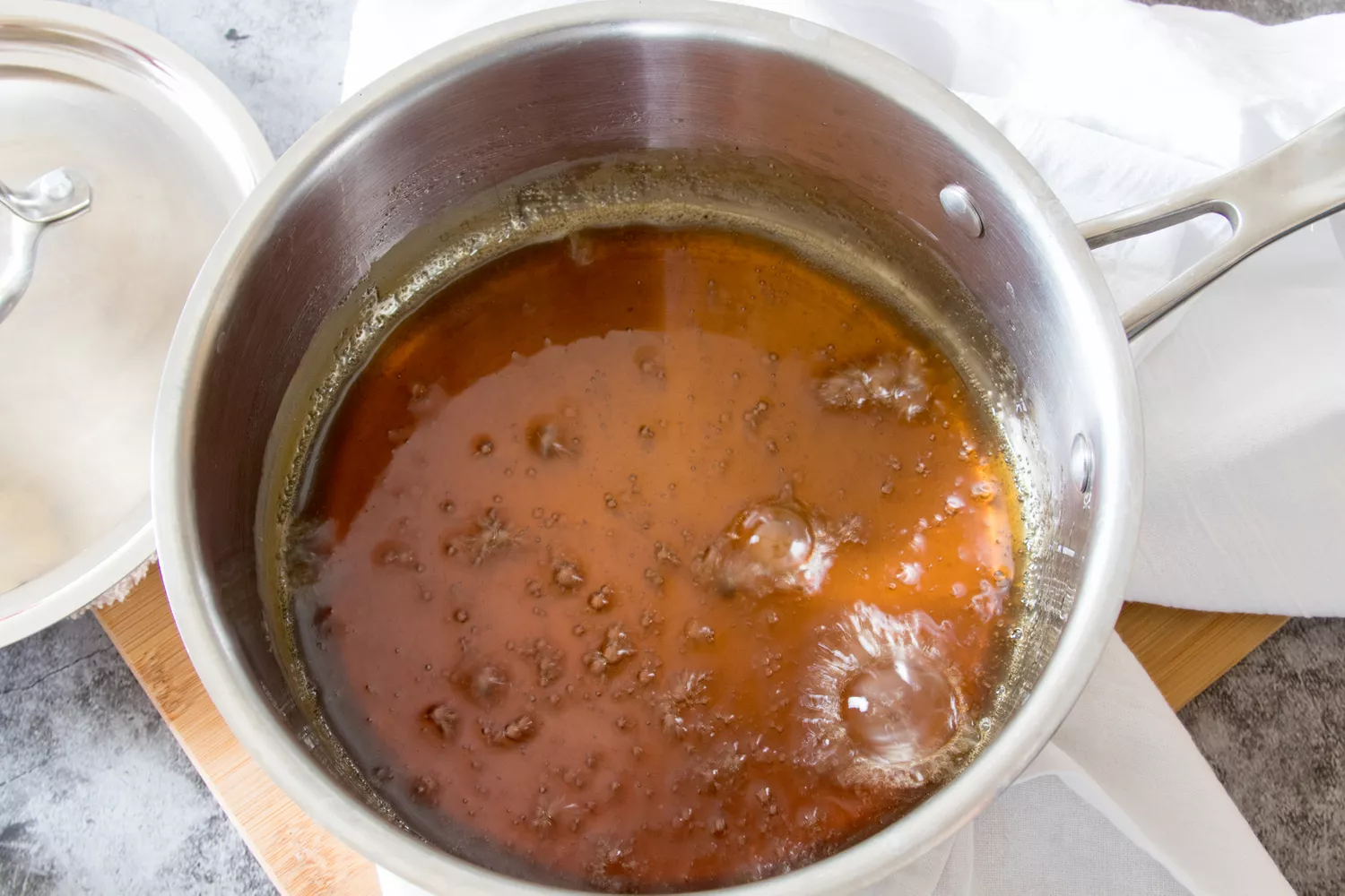 Fazendo Calda de Caramelo para Café e Bebidas