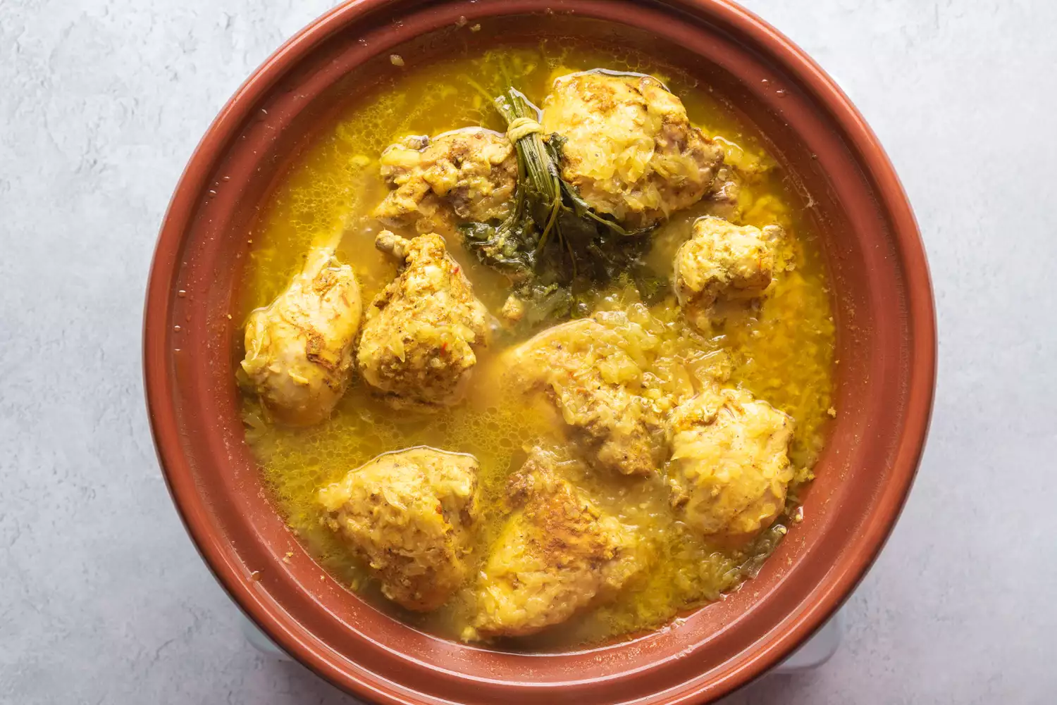 frango no tagine cozido e finalizado