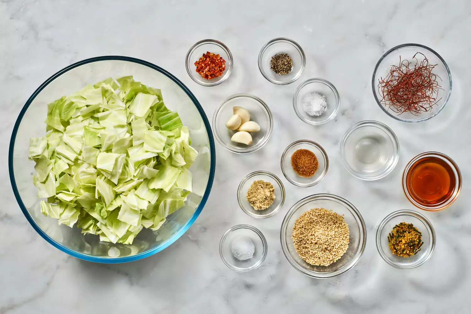 Ingredientes para fazer Yamitsuki (repolho viciante)