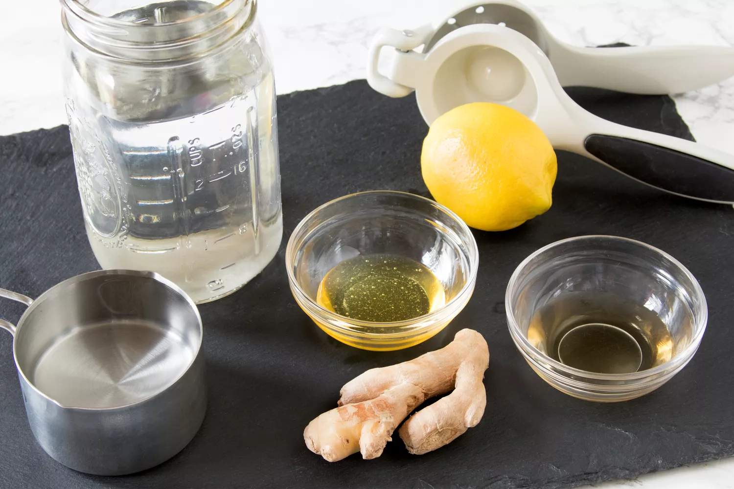 Ingredientes para Switchel de Mel e Gengibre